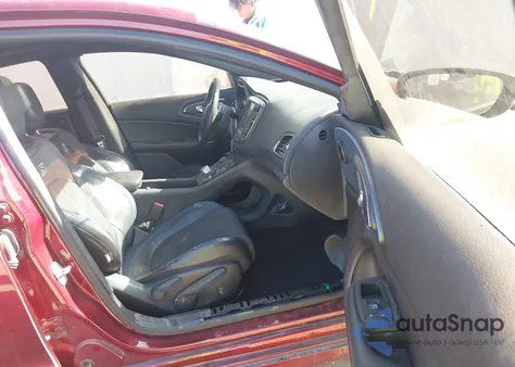 2015 Chrysler 200 S z USA, uszkodzony, nr VIN 1C3CCCBGXFN551536